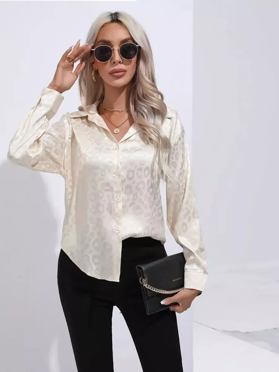 Блузка нарядная леопардовая